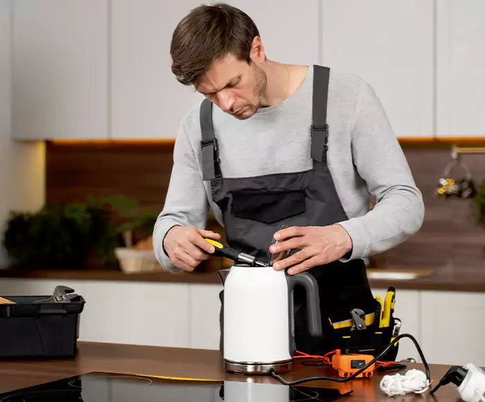 Skilled Blender Technicians: Your Small Appliance Repair Experts for Lynn, MA